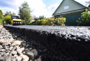 В Саратовской области обновляют участок дороги к популярному у туристов селу Пады